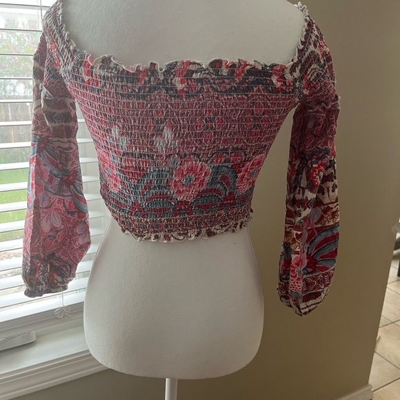 [S] GUESS Pink Floral Print Festival Inspired Crop Top with Lettuce Detail - Picture 6 of 10